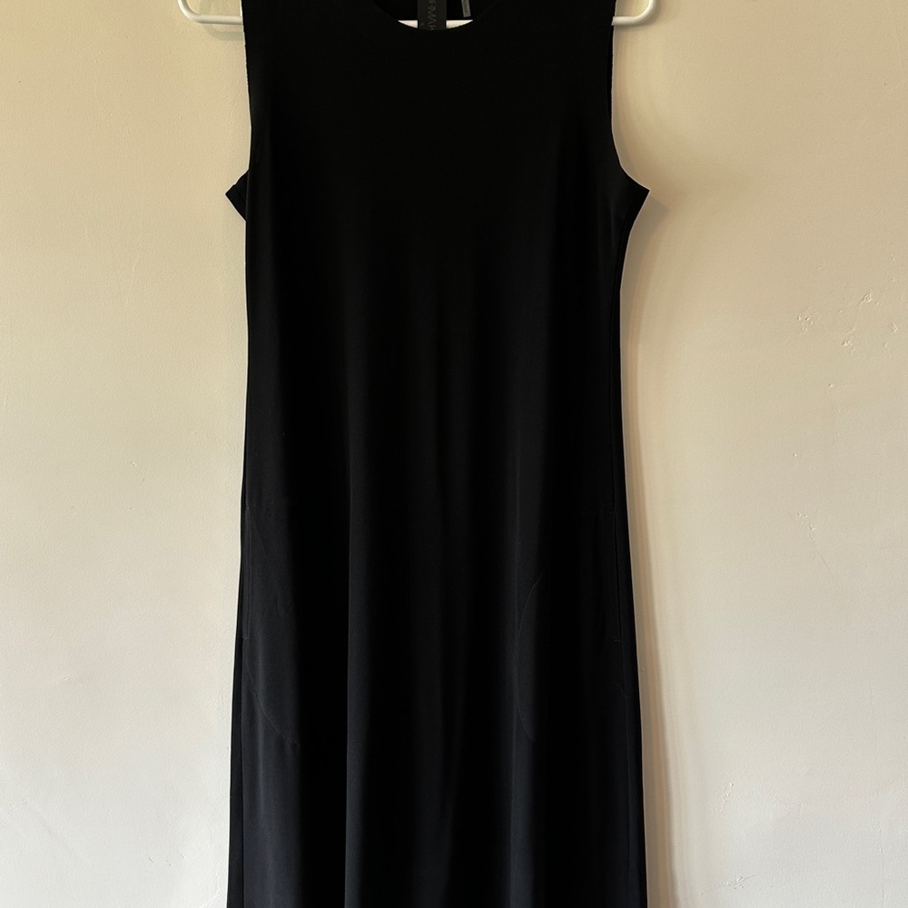 Norma Kamali Black Sleeveless Sheath Dress